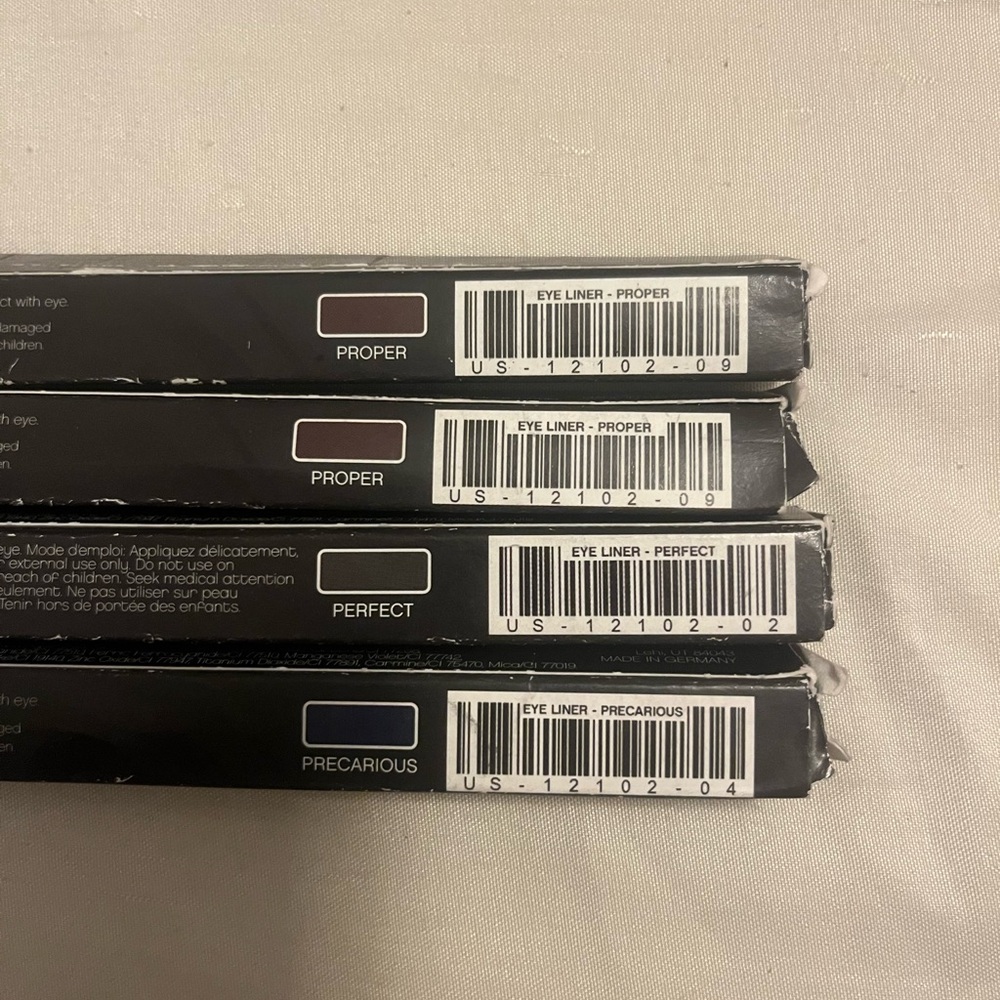 SOLD ON MERCARI Younique Eyeliner (4)